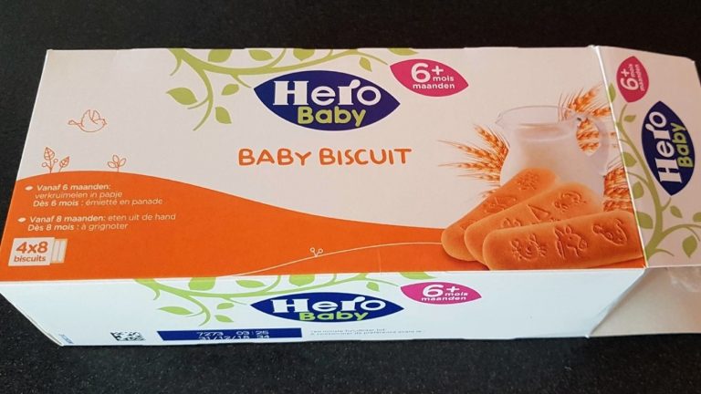 Hace unos meses me quedé sorprendida al descubrir que Hero había sacado un nuevo producto, "Mi primera galleta", para bebés de 4 meses, con azúcar y grasa de palma.